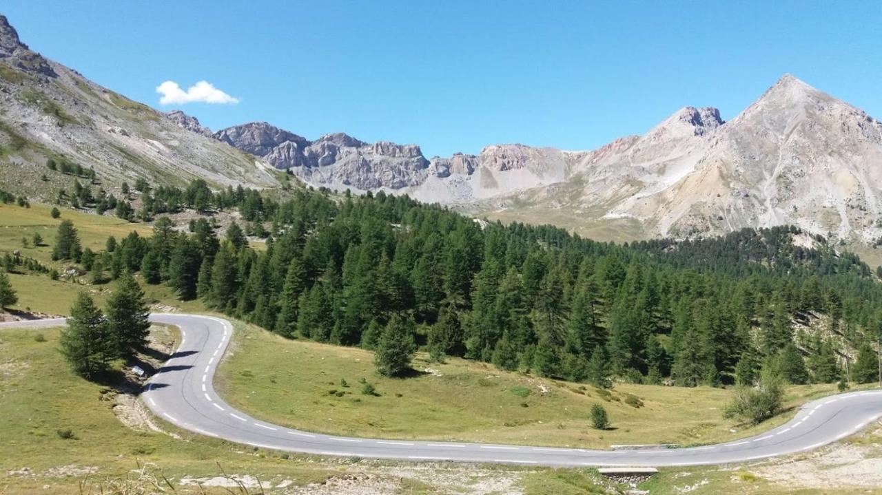 Le Pre Fleuri A Guillestre - Appartements Neufs Classes Meubles De Tourisme 3 Etoiles - Parking Privatif Exterior foto